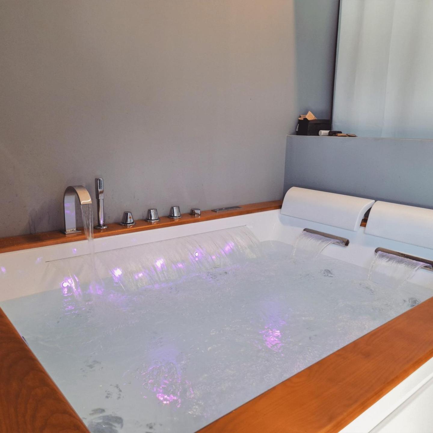 Hotel Rewind Temù Zewnętrze zdjęcie