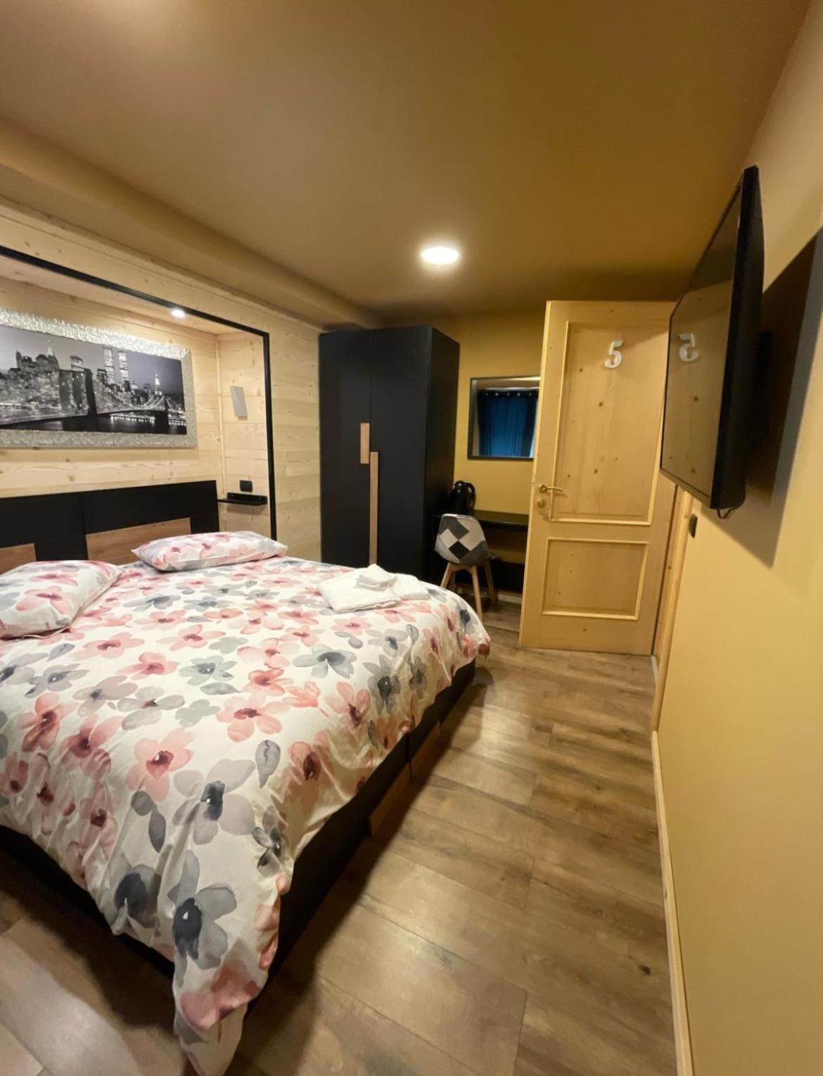 Hotel Rewind Temù Zewnętrze zdjęcie